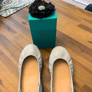 Cool Grey Tieks